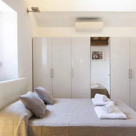 Habitat'S Navona Pantheon Attic Apartment Rome