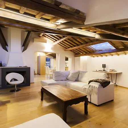 Habitat'S Navona Pantheon Attic Apartment Rome