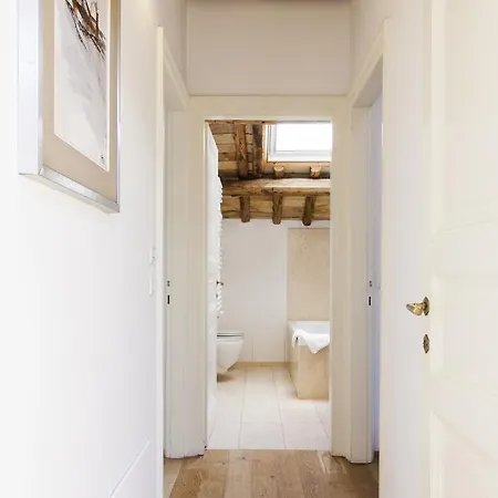 Habitat'S Navona Pantheon Attic Rome